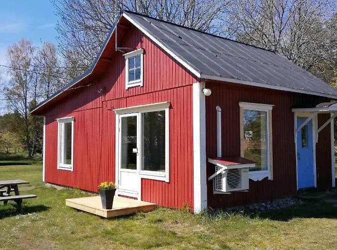 بيت للعطل Djurviks Gaestgard