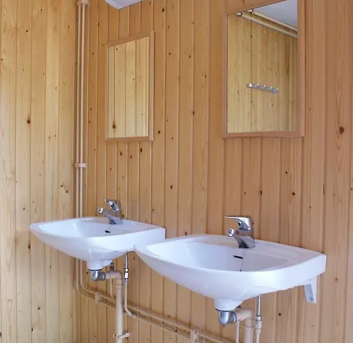 Djurviks Gaestgard بيت للعطل *