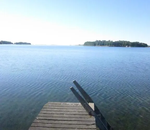 Djurviks Gaestgard بيت للعطل Gottby