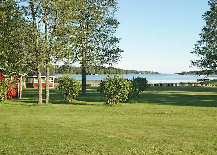 Djurviks Gaestgard بيت للعطل *