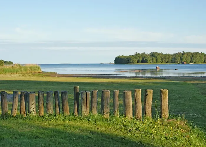 Djurviks Gaestgard بيت للعطل *